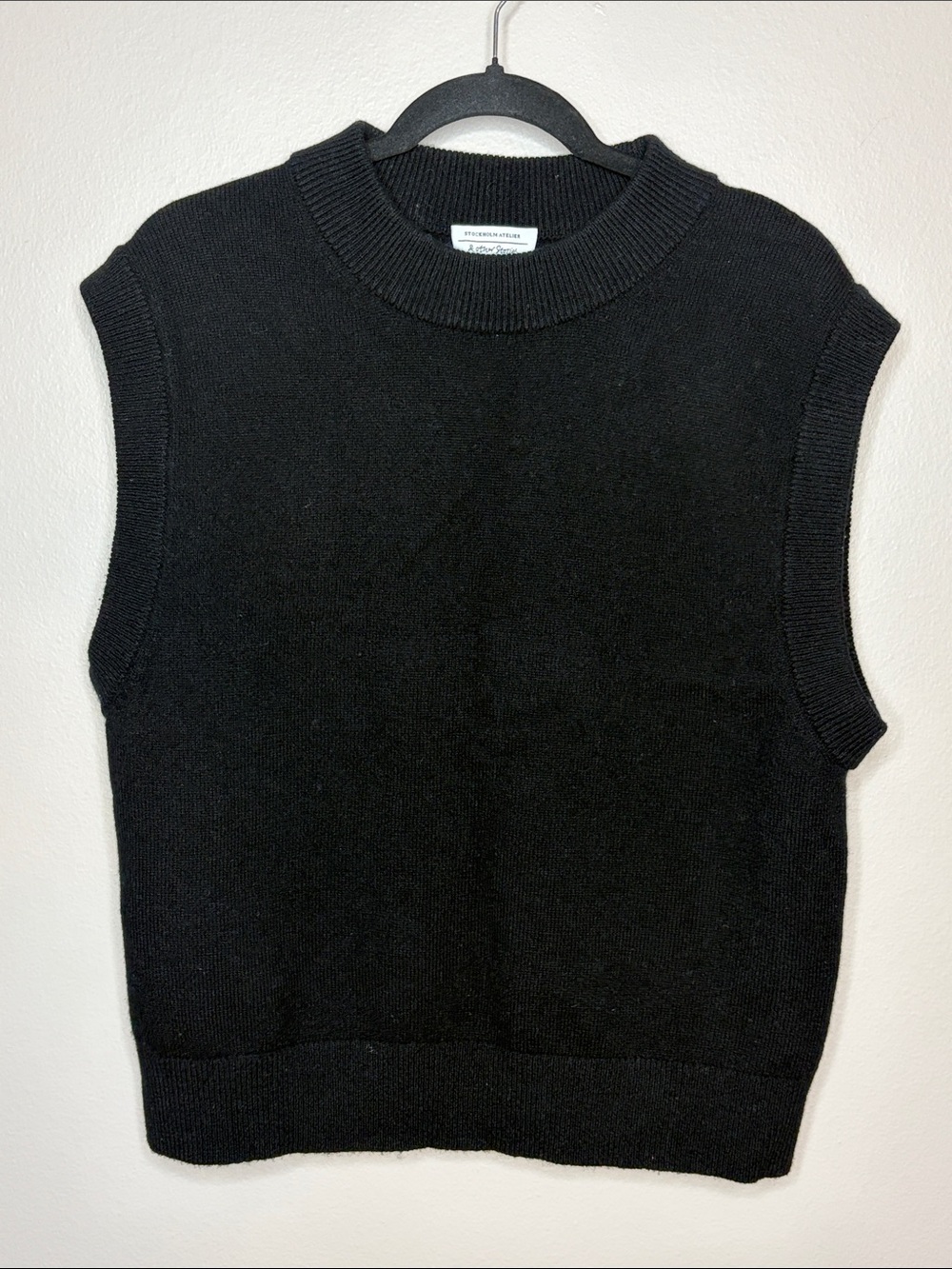 & Other Stories Black 100% Wool Knit Sweater Vest - Size Medium
